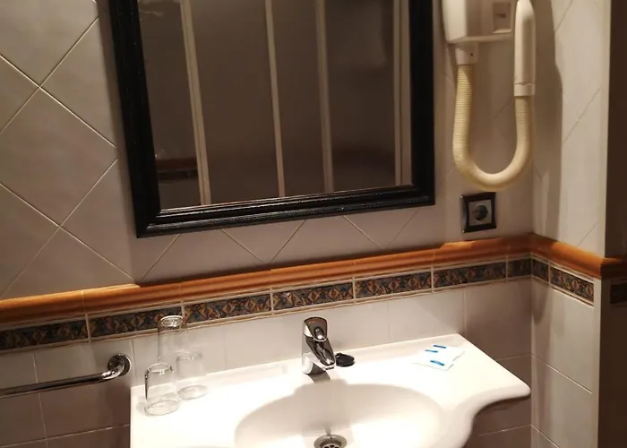 Condes De Lemos Espana 2* مونفورتي دي ليموس